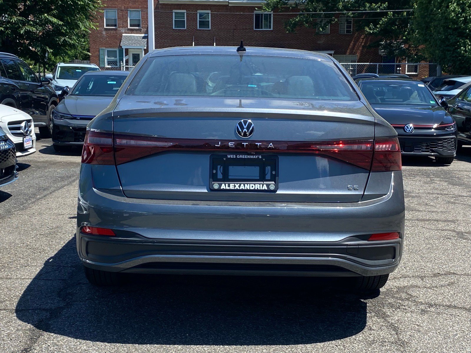 Certified 2025 Volkswagen Jetta SE FWD image 4
