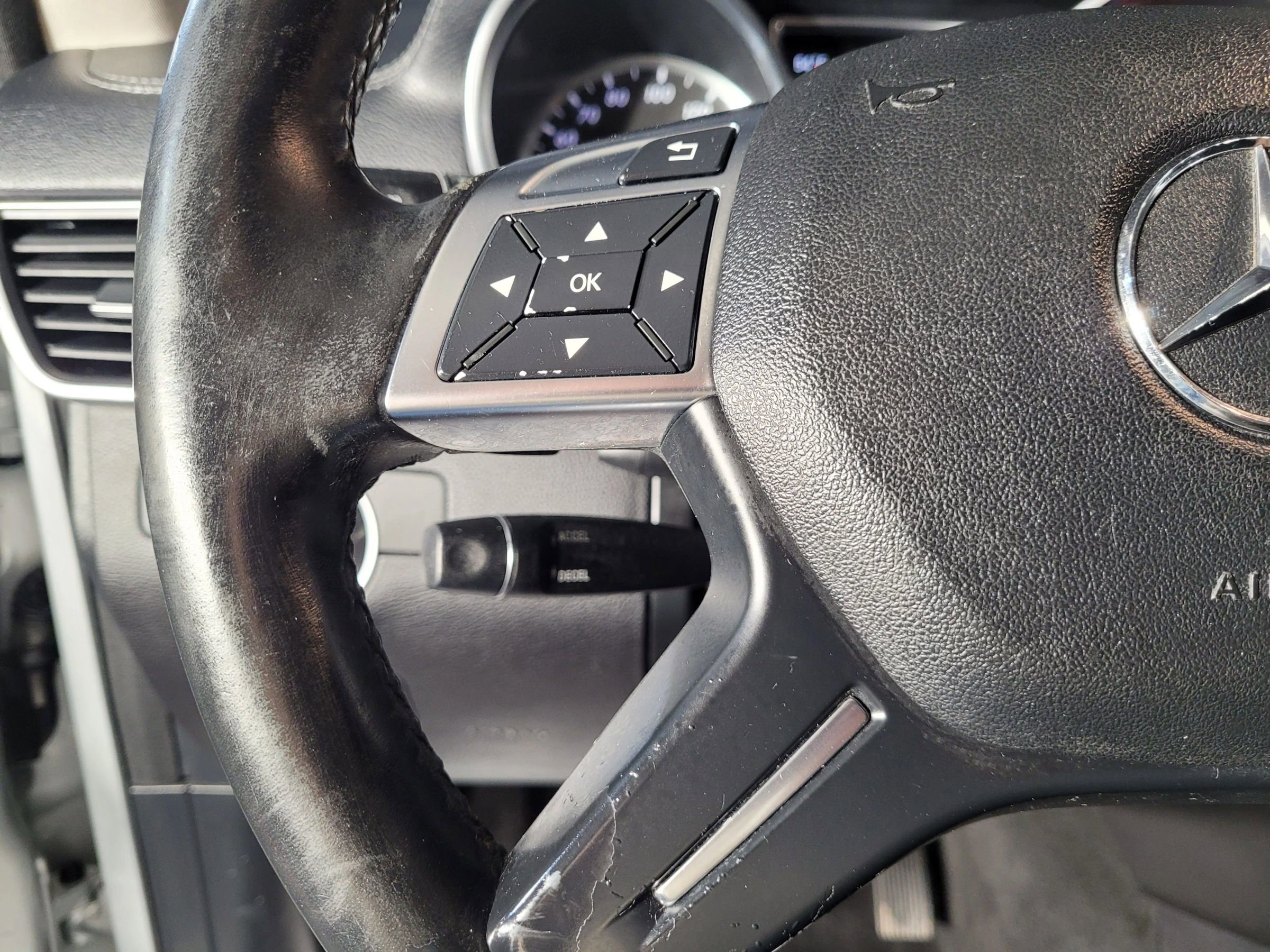 Used 2016 Mercedes-Benz GL 450 4MATIC image 26