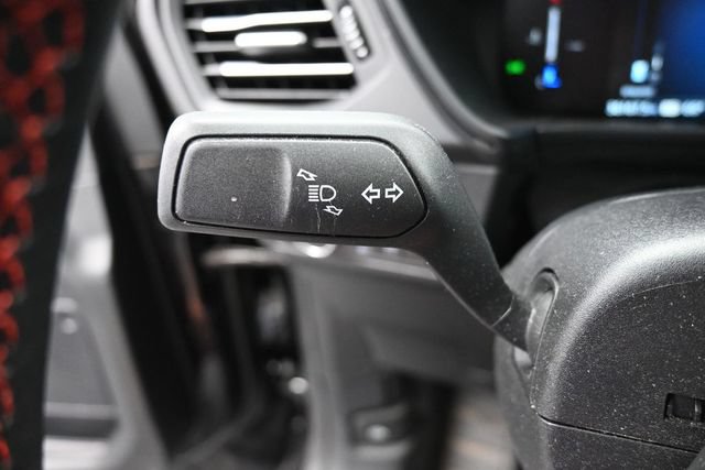 Used 2025 Ford Escape ST-Line Select AWD/4WD image 32
