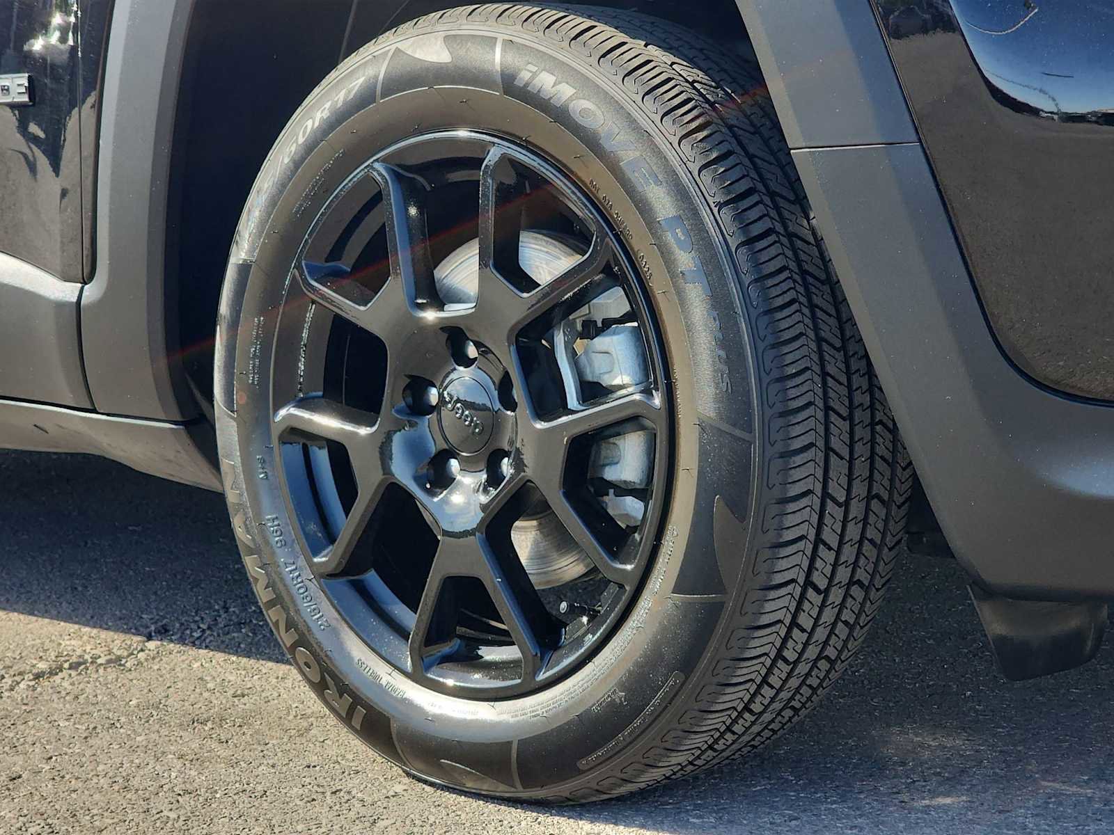 Used 2020 Jeep Renegade Altitude FWD image 12