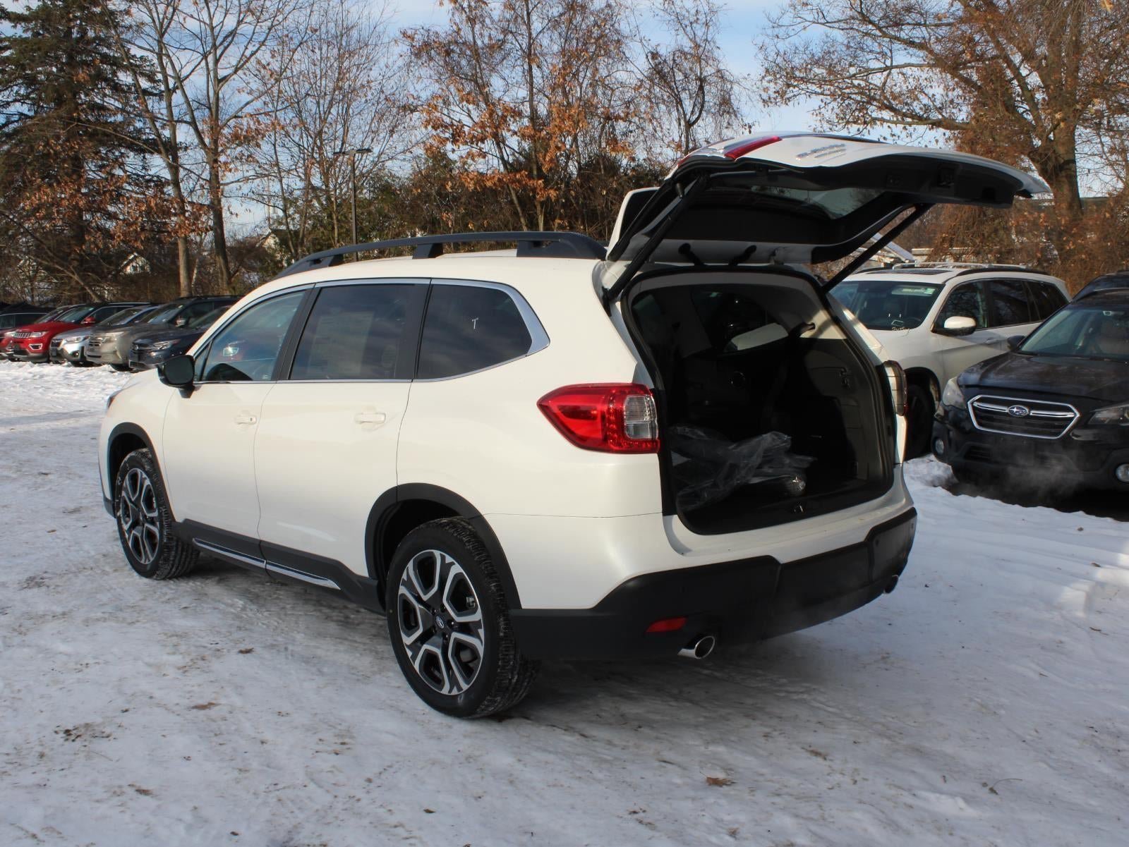 New 2026 Subaru Ascent Limited image 7