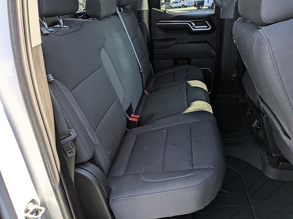 Used 2023 Chevrolet Silverado 1500 LT image 30