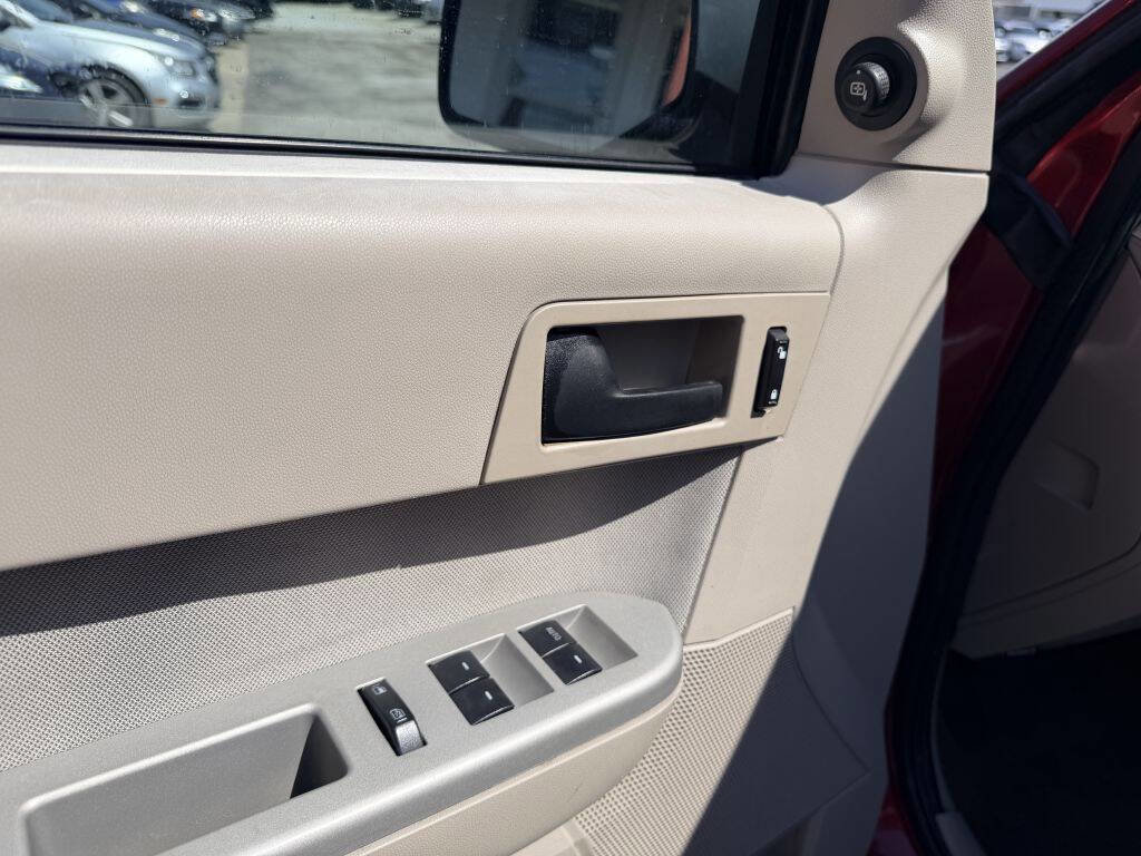 Used 2010 Ford Escape XLT FWD image 9