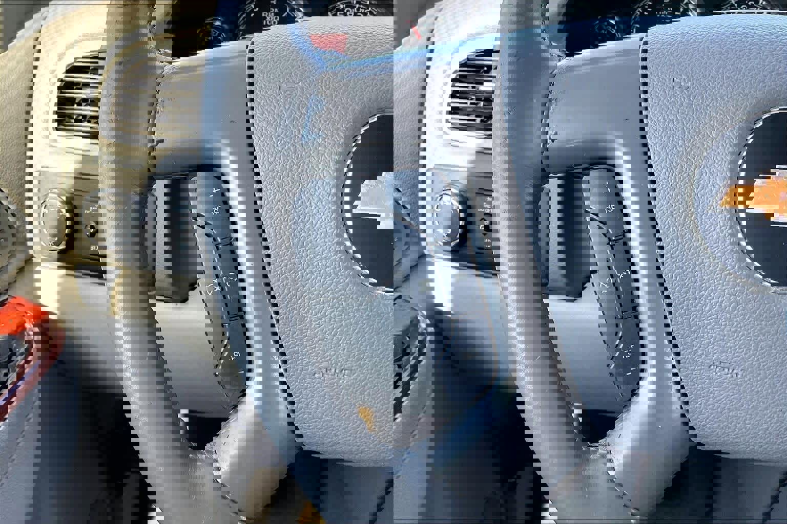 Used 2013 Chevrolet Suburban LT w/ Luxury Package image 24