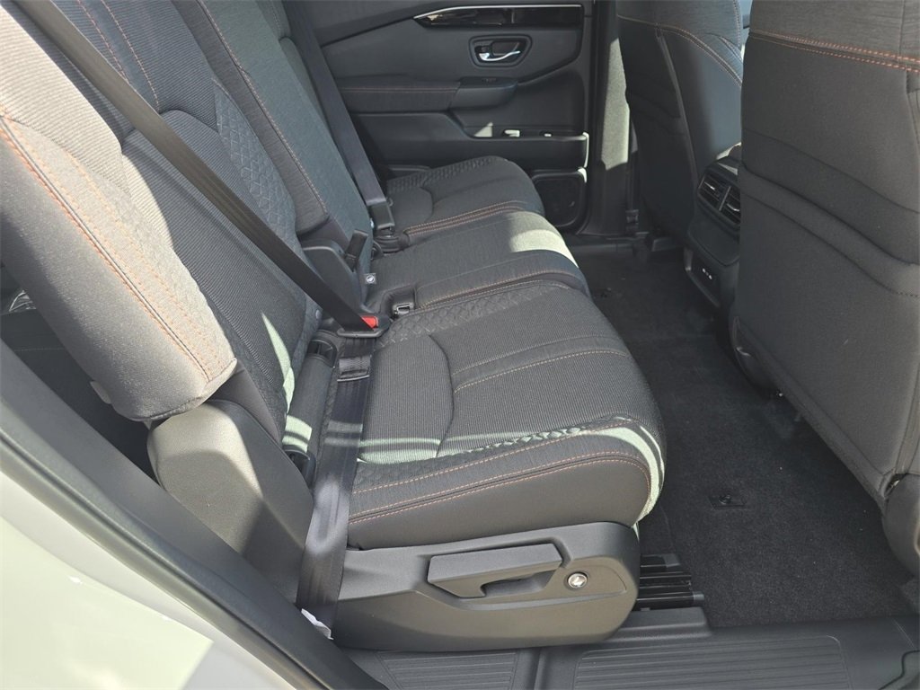 New 2025 Honda Pilot Sport image 19