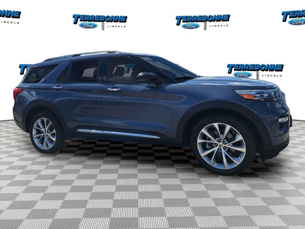 Certified 2021 Ford Explorer Platinum w/ Equipment Group 601A AWD/4WD image 3