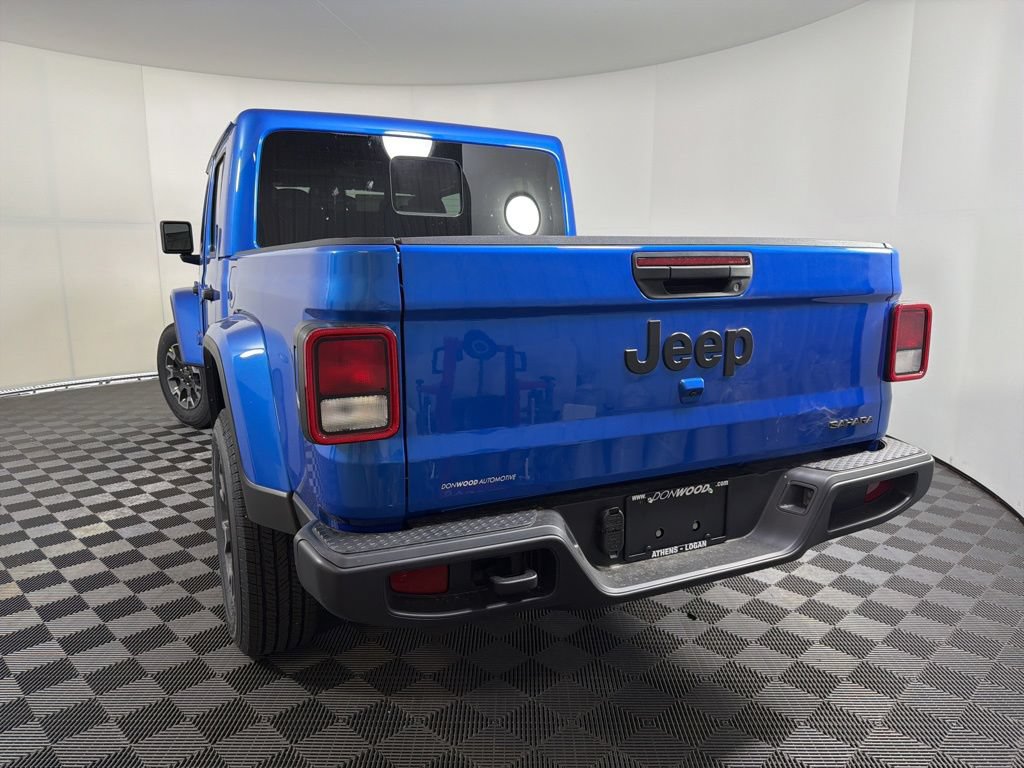 New 2026 Jeep Gladiator Sport AWD/4WD image 10