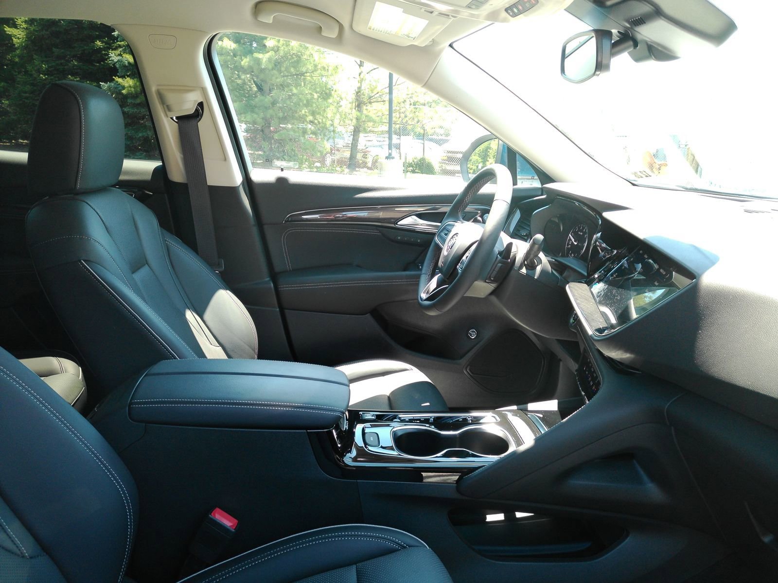 Certified 2023 Buick Envision Essence AWD/4WD image 5