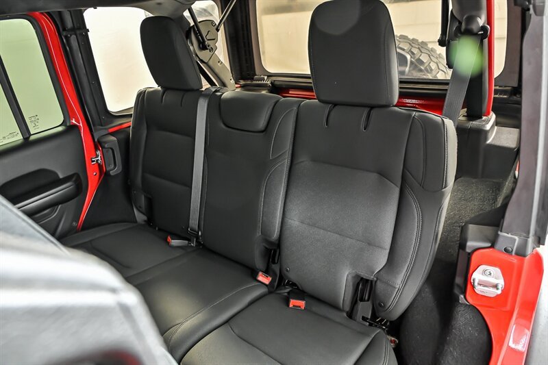 Used 2018 Jeep Wrangler Unlimited Sport AWD/4WD image 17