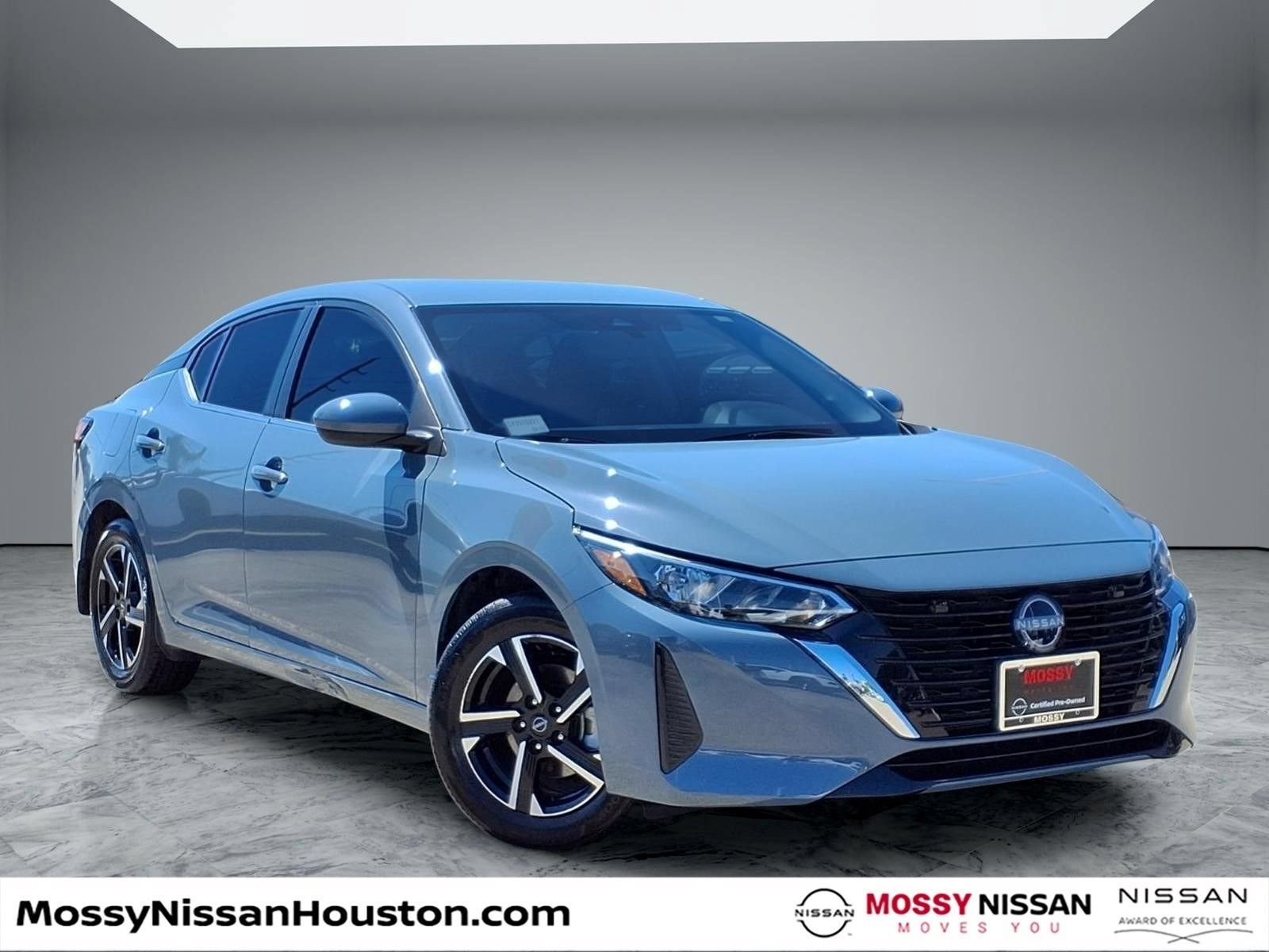 Used 2025 Nissan Sentra SV FWD image 1