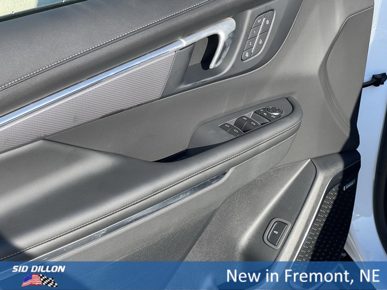 New 2026 Buick Enclave Sport Touring w/ Power Package image 9