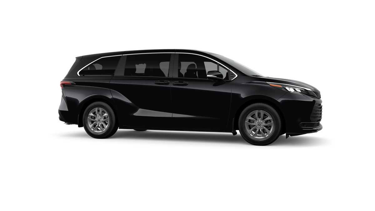 New 2026 Toyota Sienna LE FWD image 13