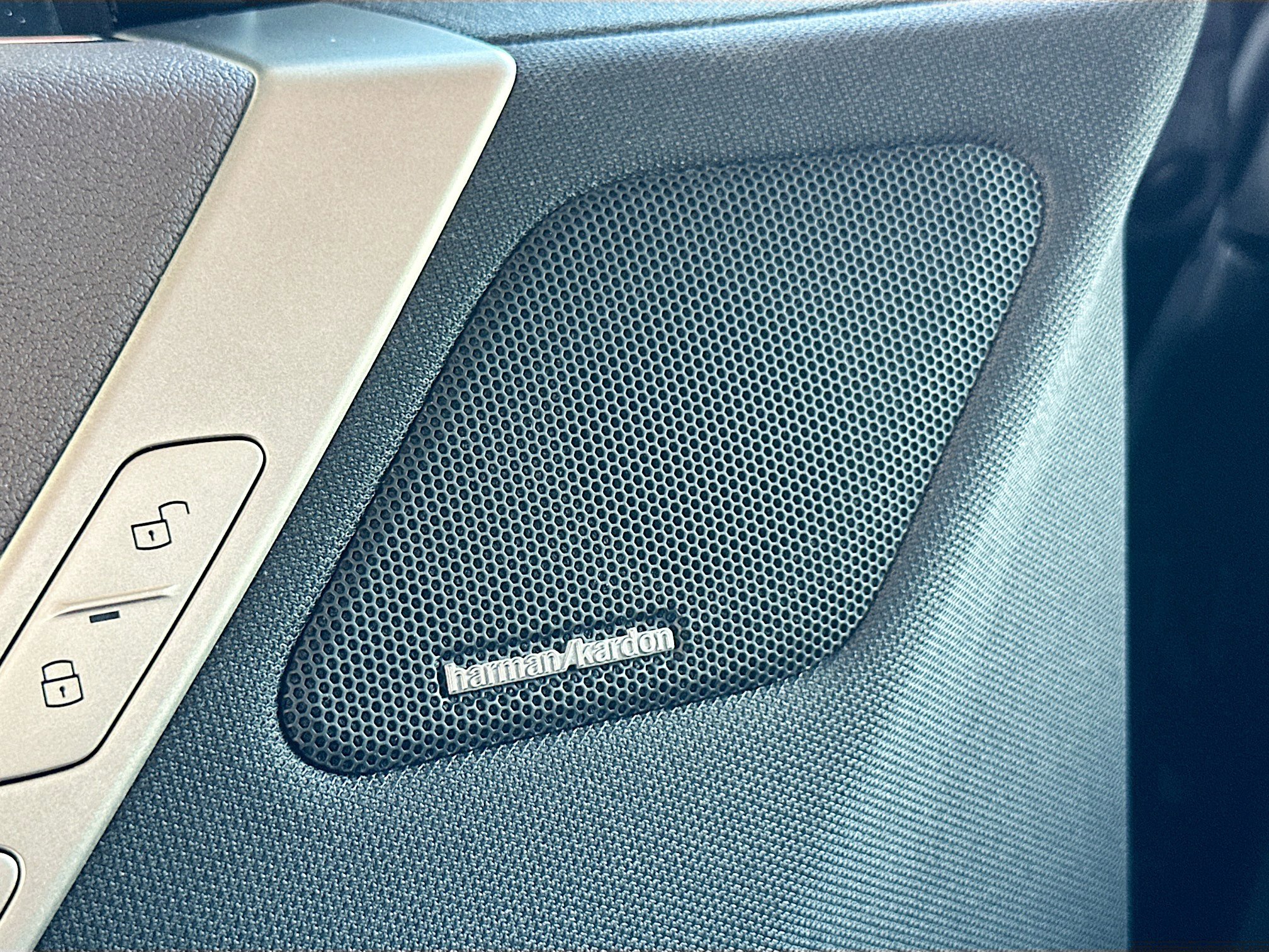 Used 2024 BMW iX xDrive50 w/ Sport Package image 19