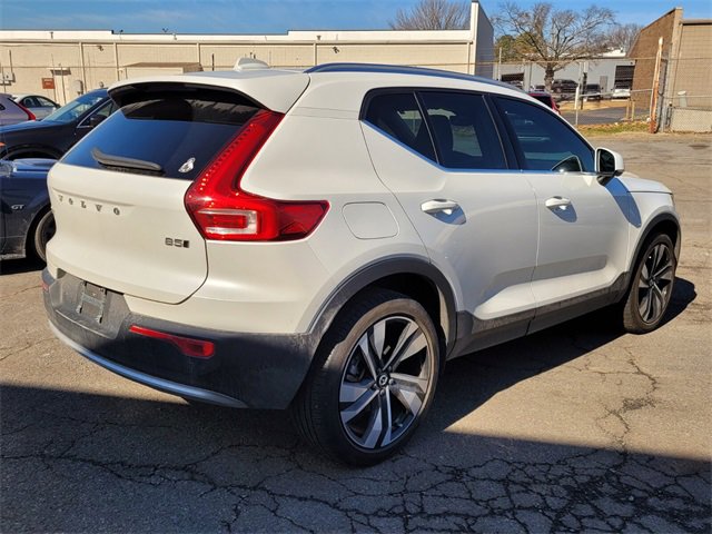 Certified 2024 Volvo XC40 B5 Ultimate w/ Protection Package Premier image 5