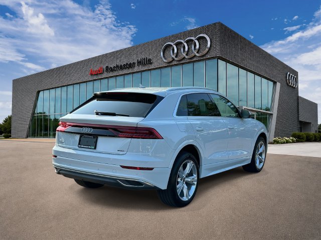 Used 2023 Audi Q8 Premium AWD/4WD image 5