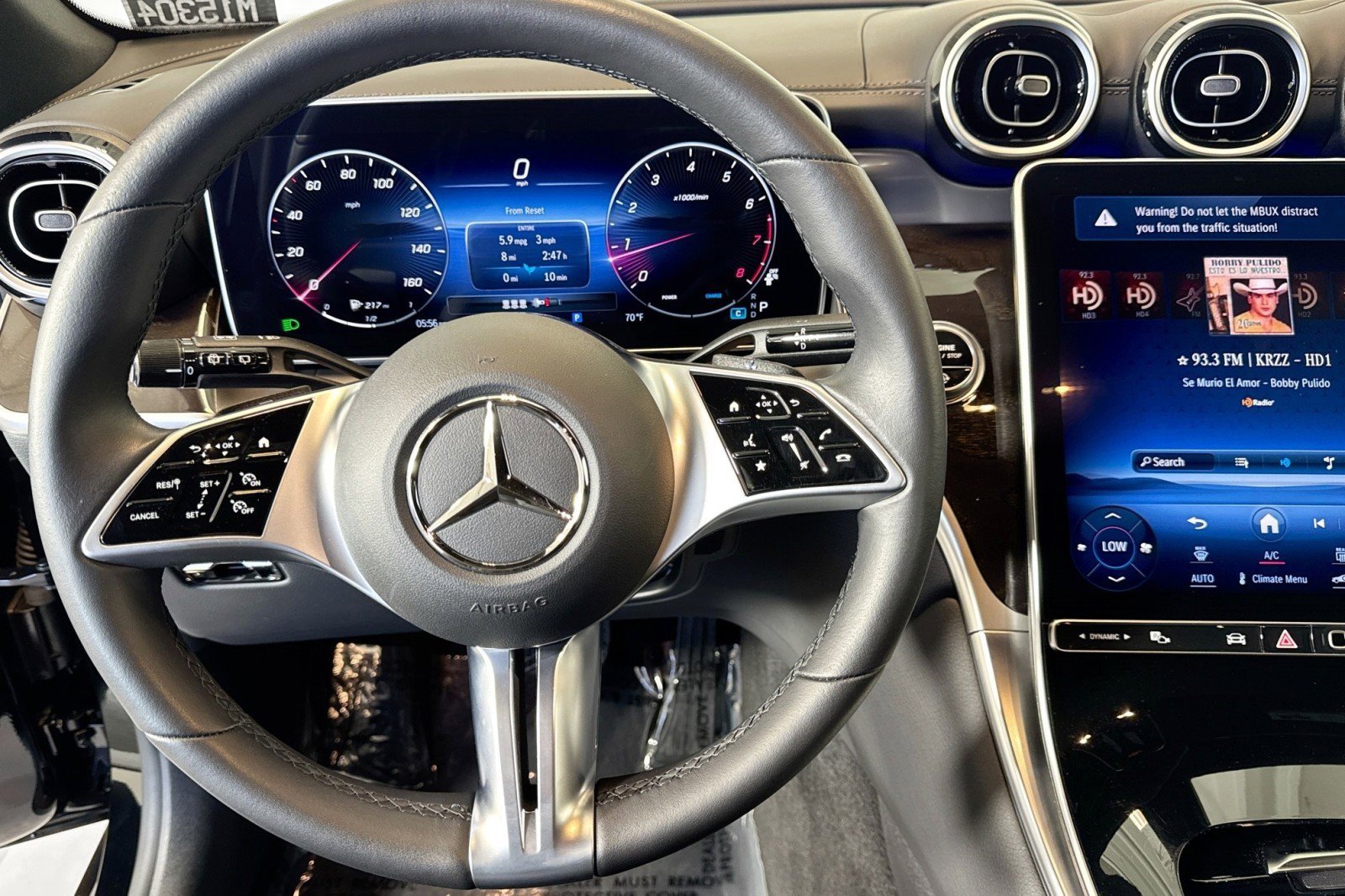 Used 2023 Mercedes-Benz GLC 300 4MATIC image 11