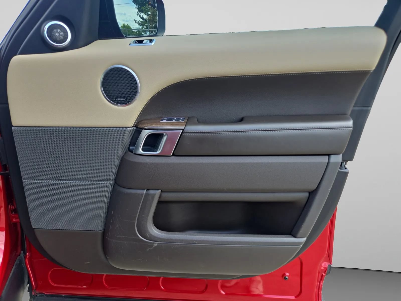 Used 2018 Land Rover Range Rover Sport HSE AWD/4WD image 33