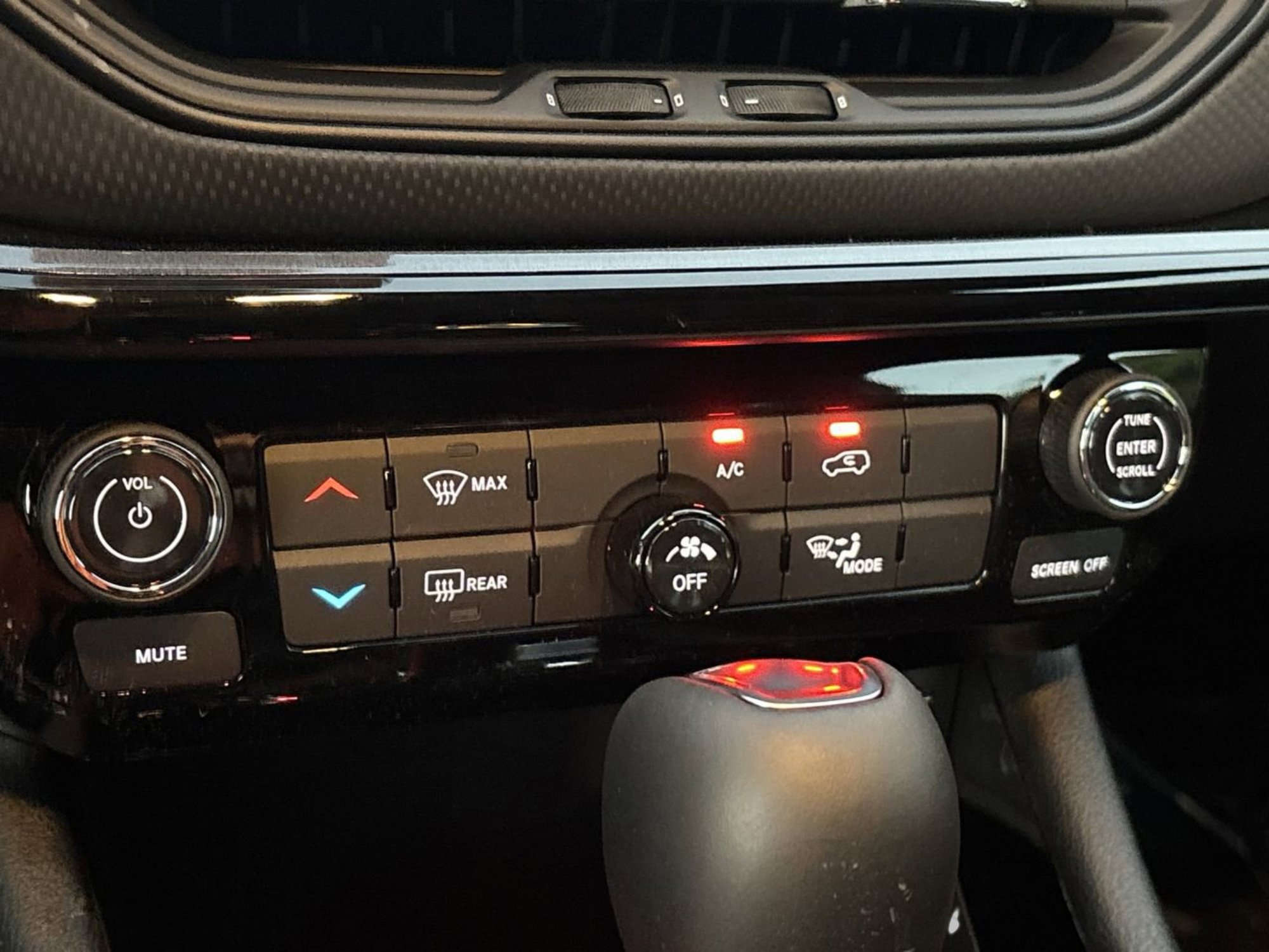 New 2026 Jeep Compass Latitude image 27