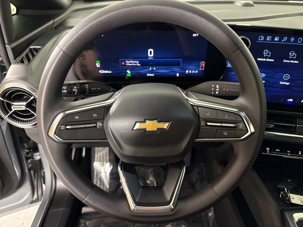 Used 2026 Chevrolet Equinox EV LT image 23