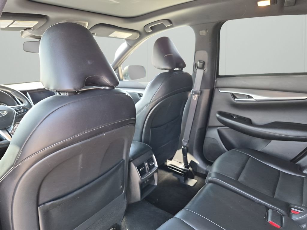 Used 2022 INFINITI QX50 Luxe w/ Appearance Package image 18