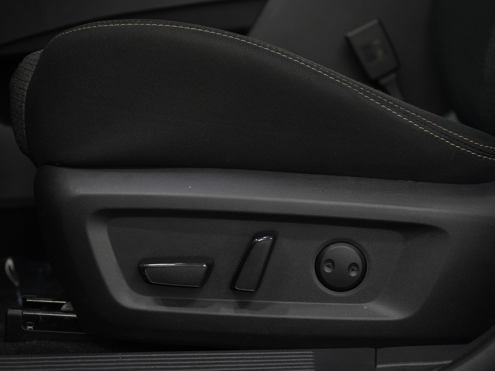 Used 2022 Nissan Rogue SV image 22