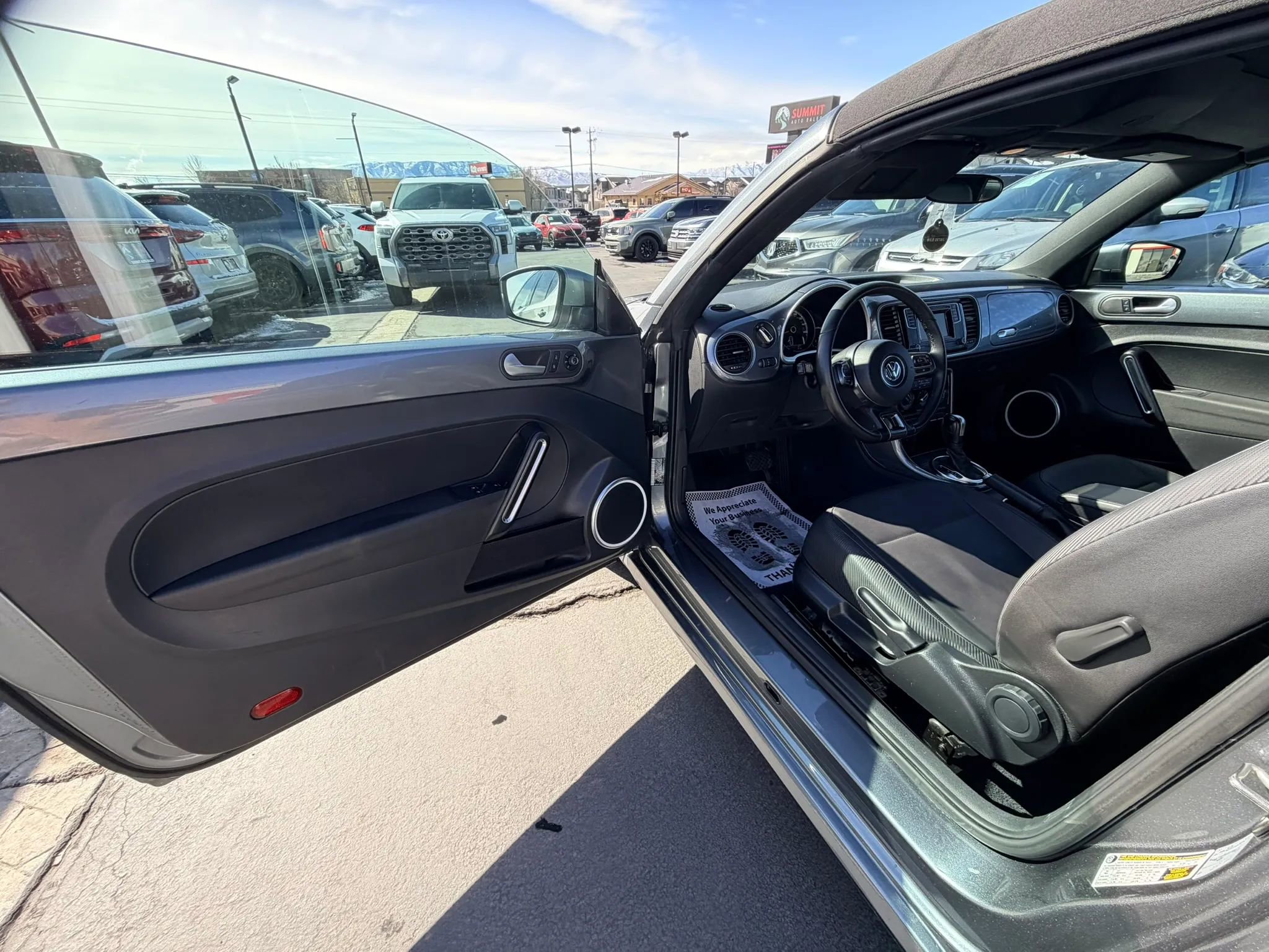 Used 2018 Volkswagen Beetle 2.0T SE image 10