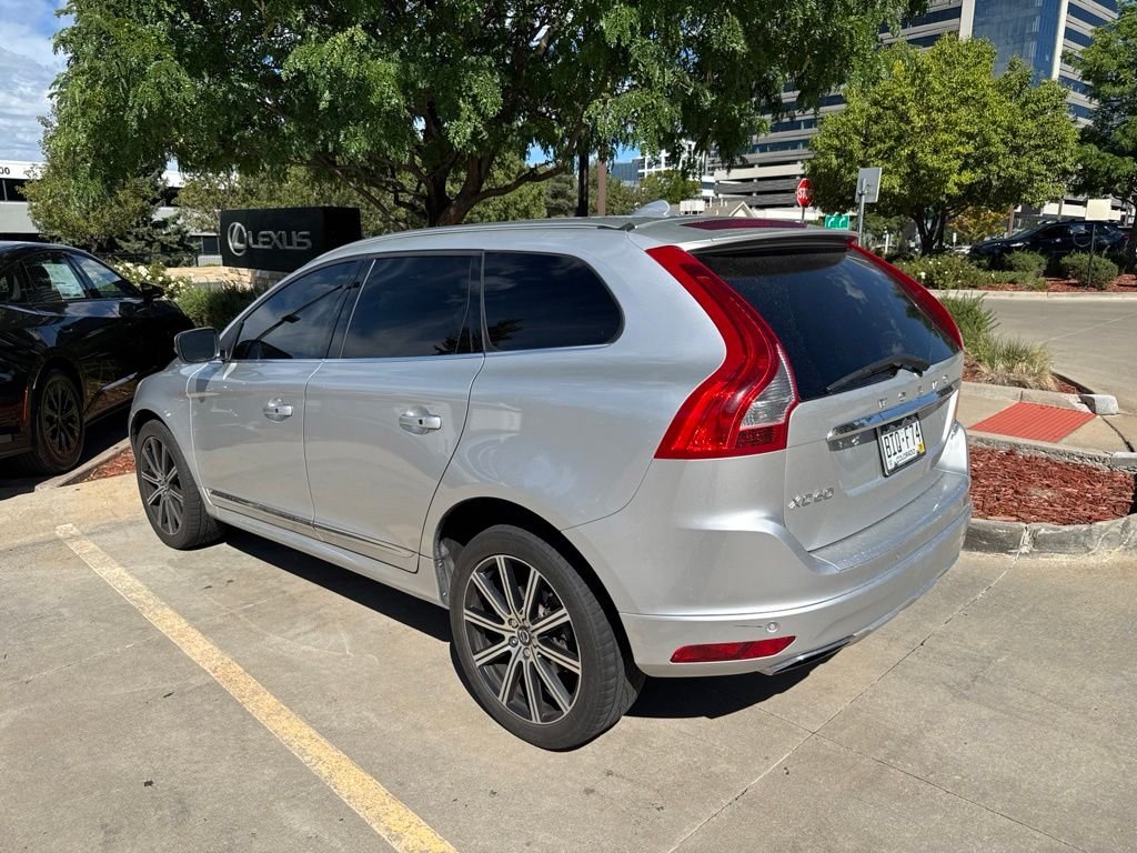 Used 2015 Volvo XC60 T6 w/ Climate Package AWD/4WD image 4