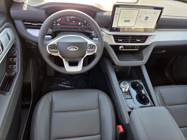 New 2026 Ford Explorer Active w/ Active Comfort Package RWD image 8