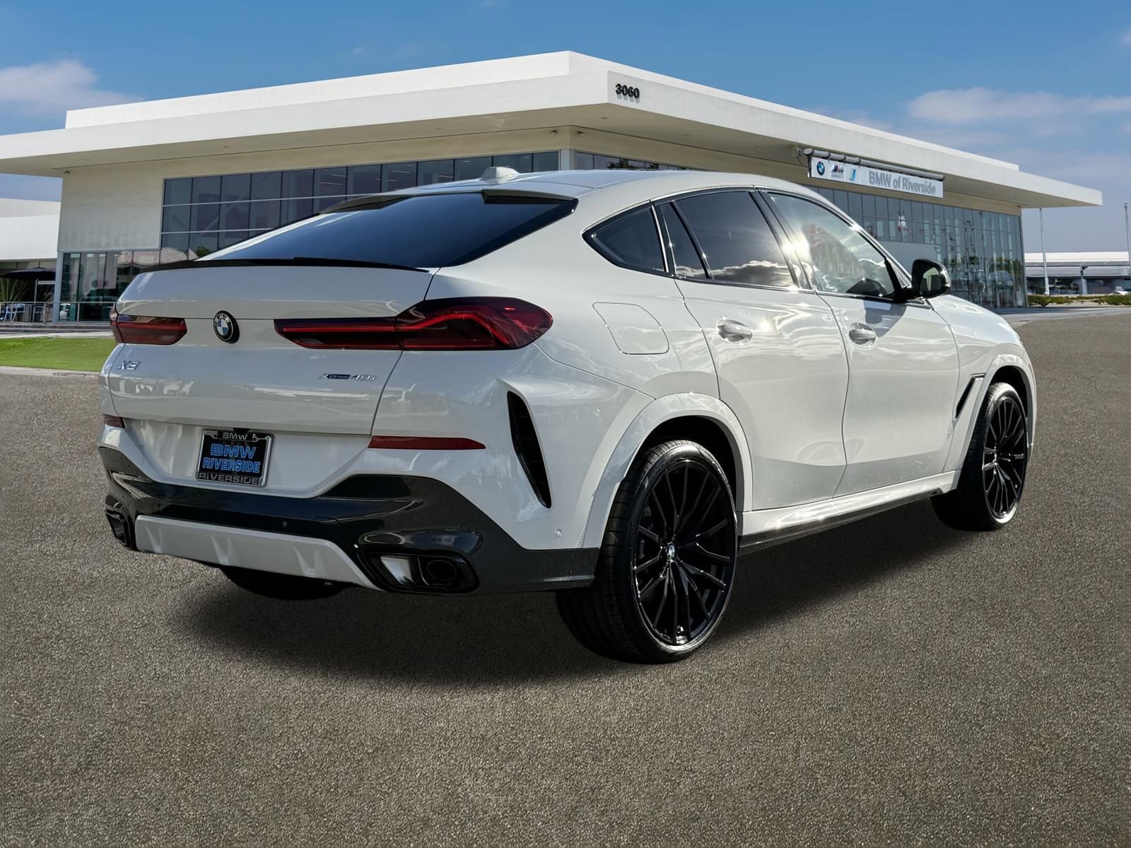 New 2026 BMW X6 xDrive40i w/ Premium Package image 10