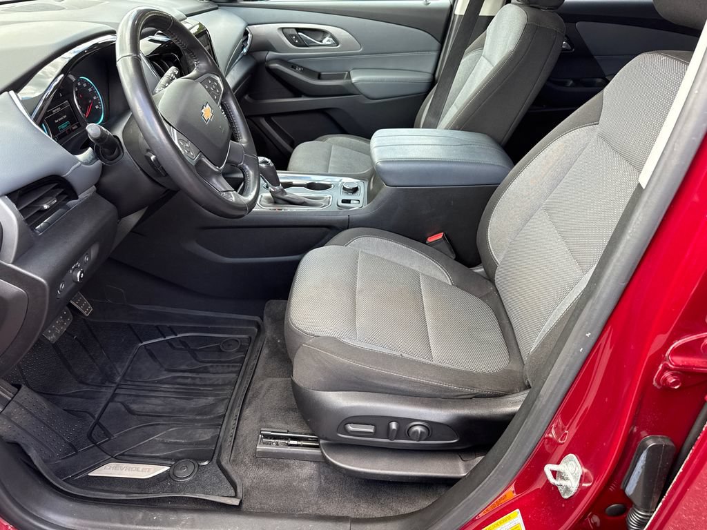 Used 2019 Chevrolet Traverse LT FWD image 9