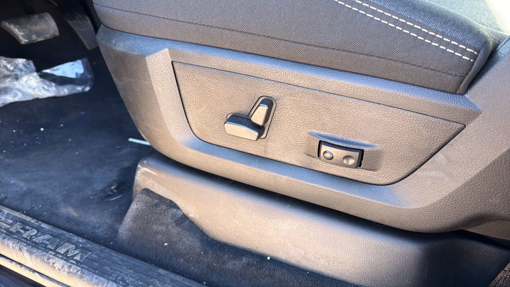New 2026 RAM 3500 Big Horn AWD/4WD image 27