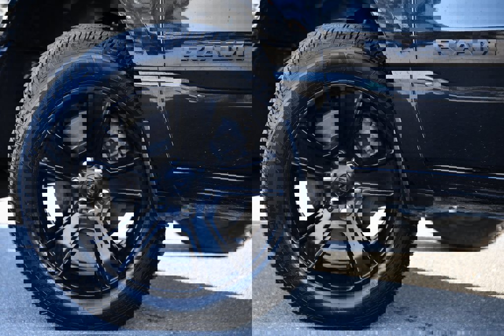 Used 2022 RAM 1500 Big Horn w/ Night Edition image 7