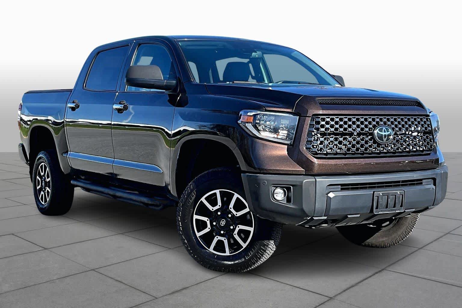 Used 2020 Toyota Tundra Limited w/ Limited Premium Package AWD/4WD image 3