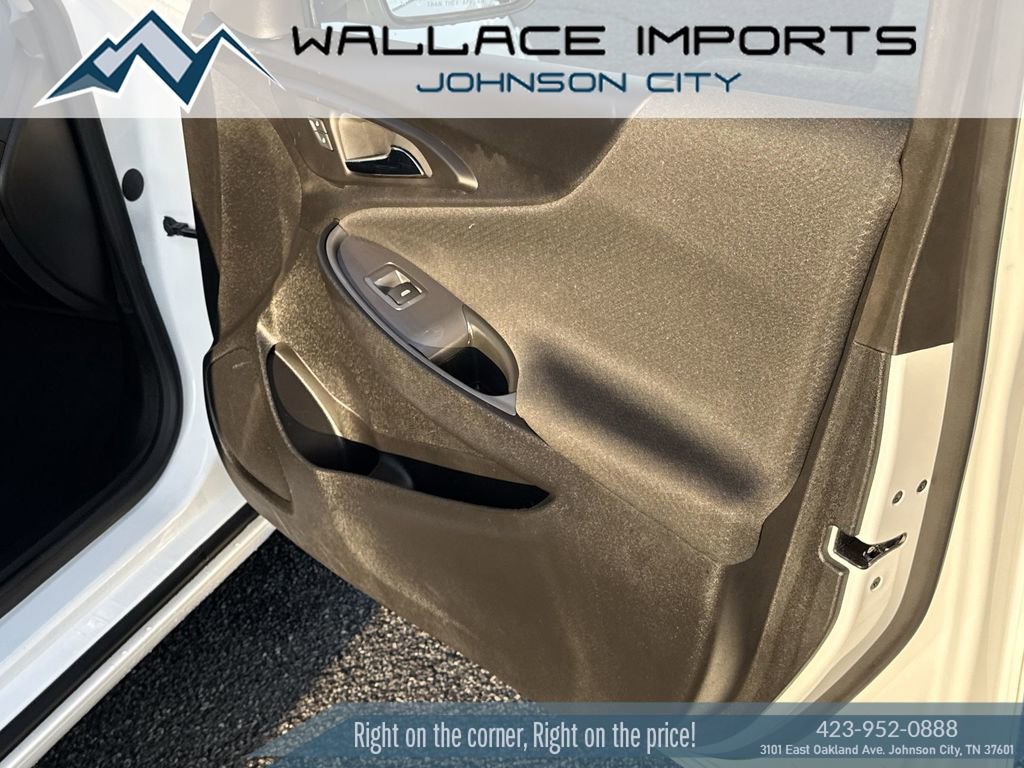 Used 2024 Chevrolet Malibu LT FWD image 35