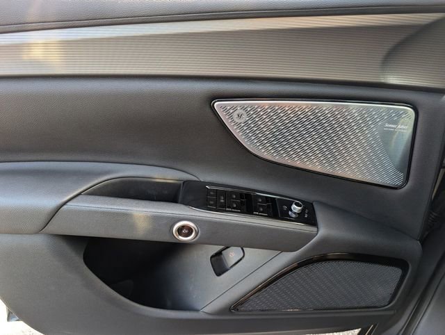 Used 2023 Maserati Grecale GT image 35