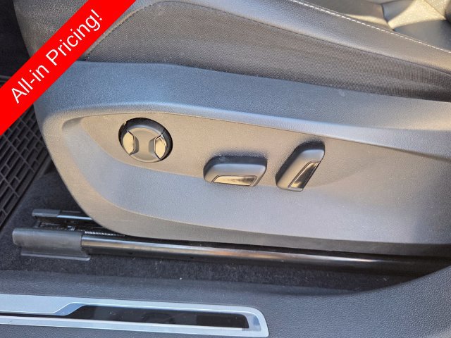 Used 2022 Volkswagen Tiguan SE R-Line FWD image 10