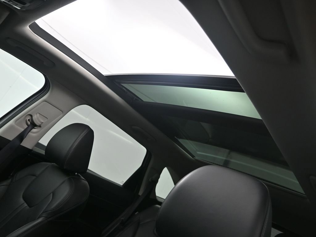 Certified 2024 Kia Sorento EX w/ Panoramic Sunroof Package image 29