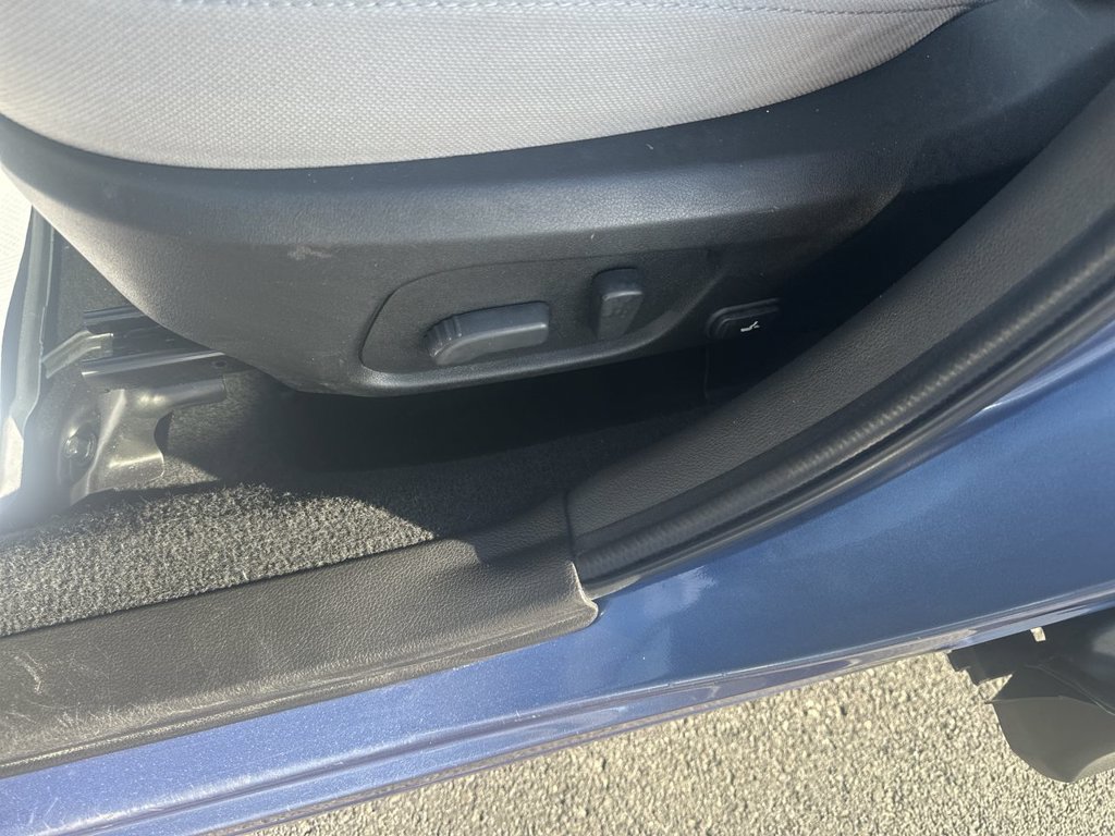 Used 2018 Subaru Forester 2.5i Premium w/ All-Weather Package AWD/4WD image 18