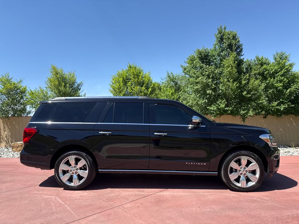 Used 2024 Ford Expedition Max Platinum AWD/4WD image 9