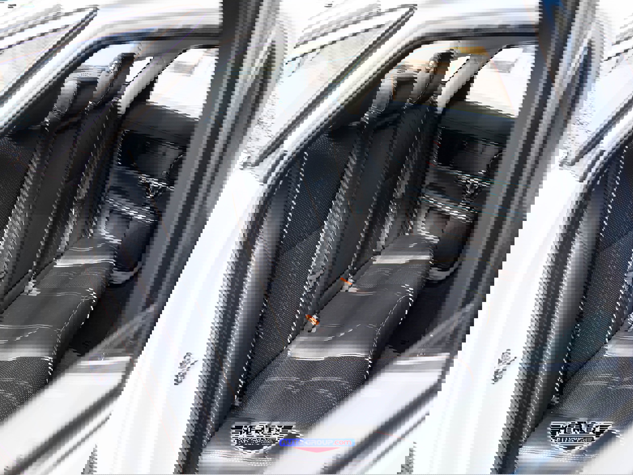 Used 2019 Jaguar XJ R-Sport image 18