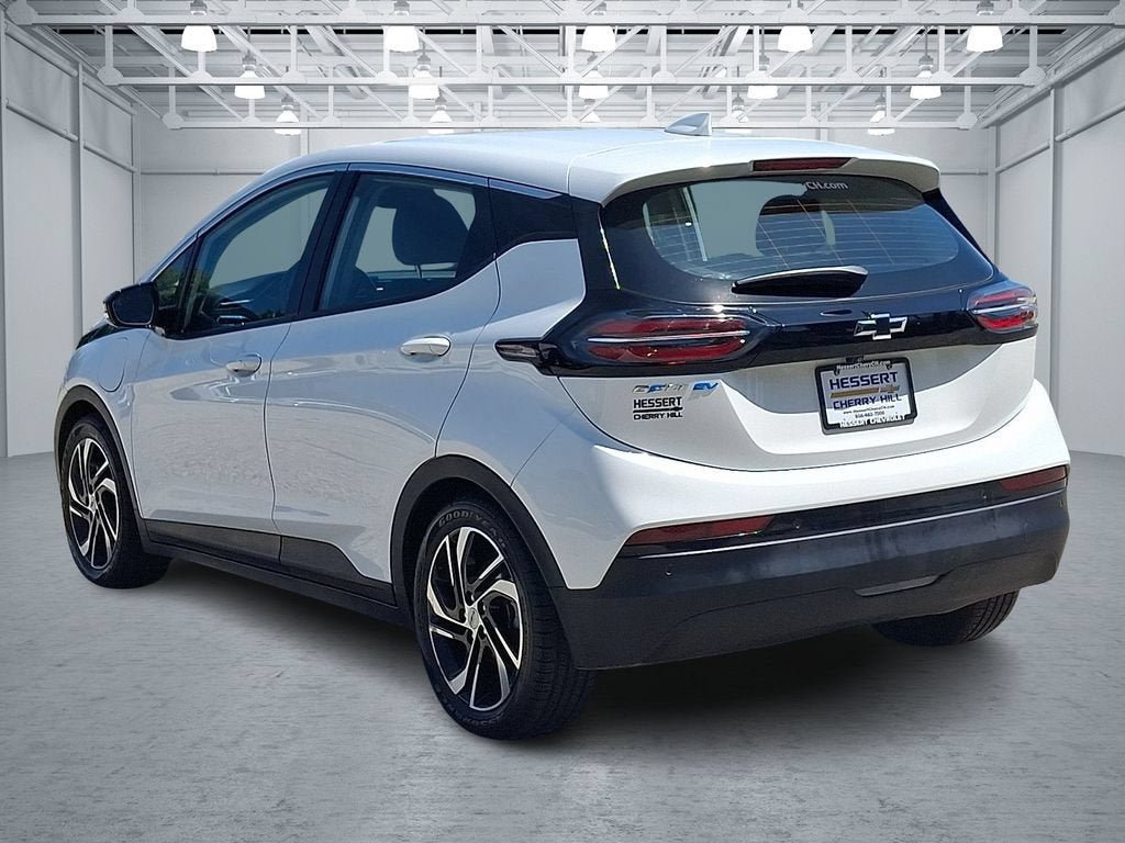 Certified 2023 Chevrolet Bolt LT w/ Infotainment Package FWD image 5