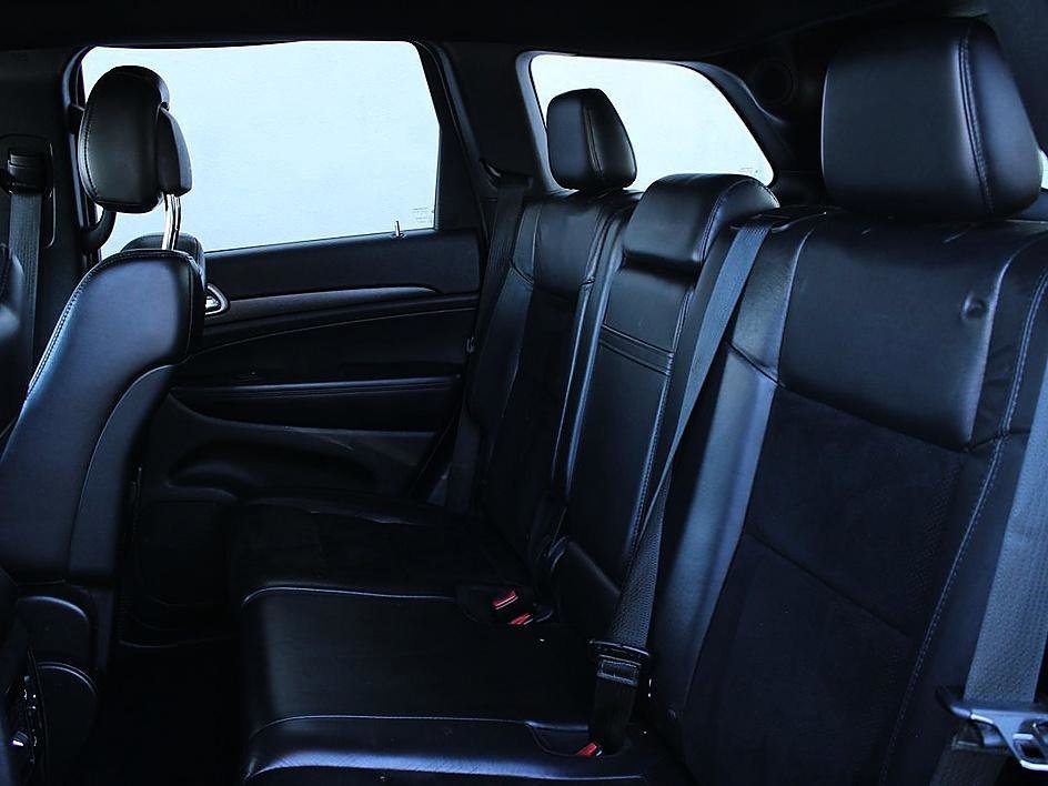 Used 2018 Jeep Grand Cherokee Altitude image 10