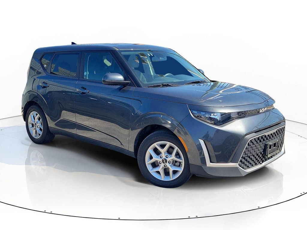 Used 2024 Kia Soul LX w/ Option Group 015 image 1
