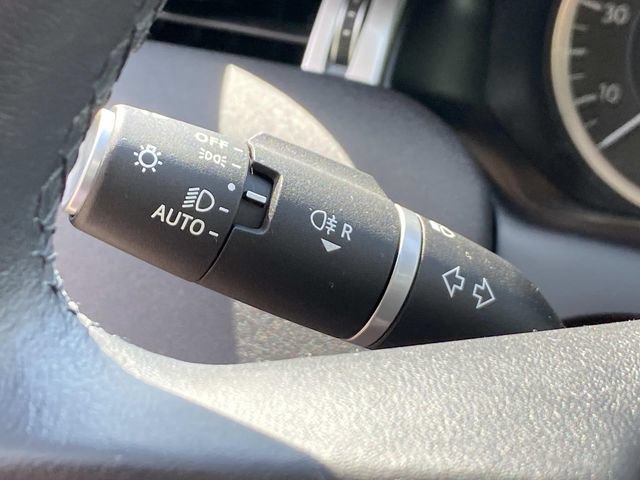 Used 2023 Land Rover Discovery Sport S AWD/4WD image 17