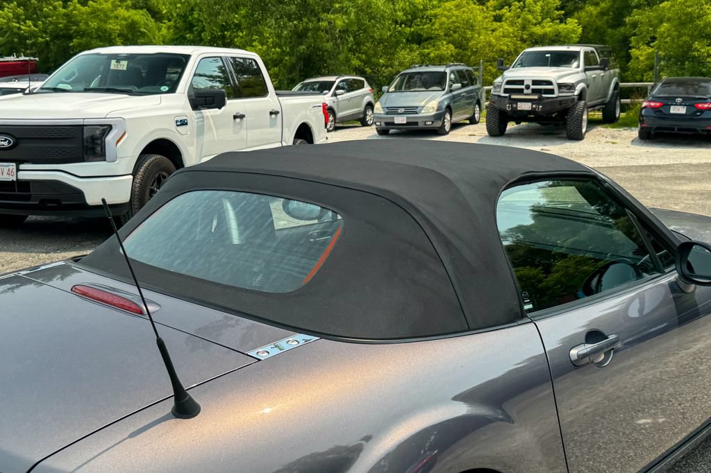 Used 2006 MAZDA MX-5 Miata Sport w/ Suspension Pkg RWD image 31