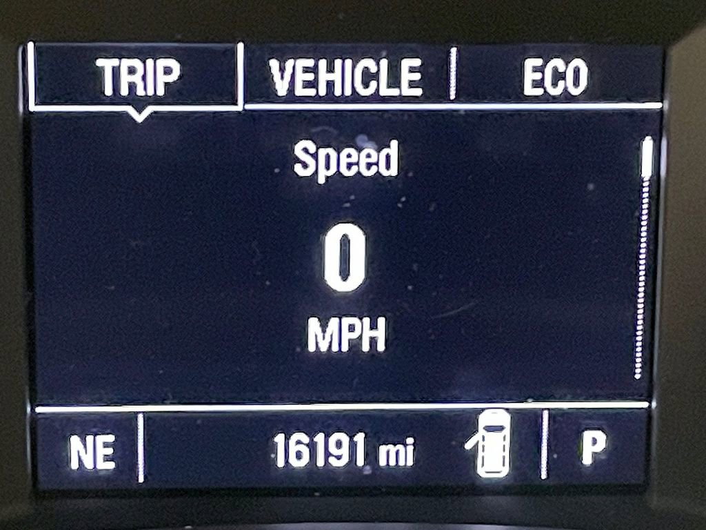 Used 2023 Chevrolet Equinox LS w/ Midnight Edition image 5