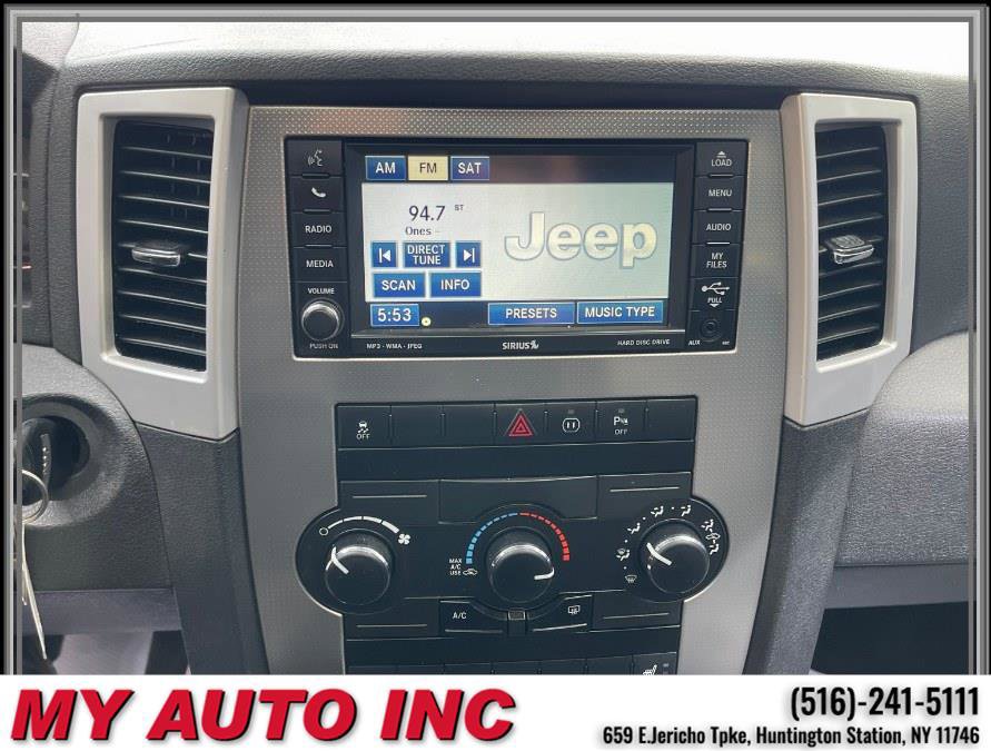 Used 2010 Jeep Grand Cherokee Laredo image 14