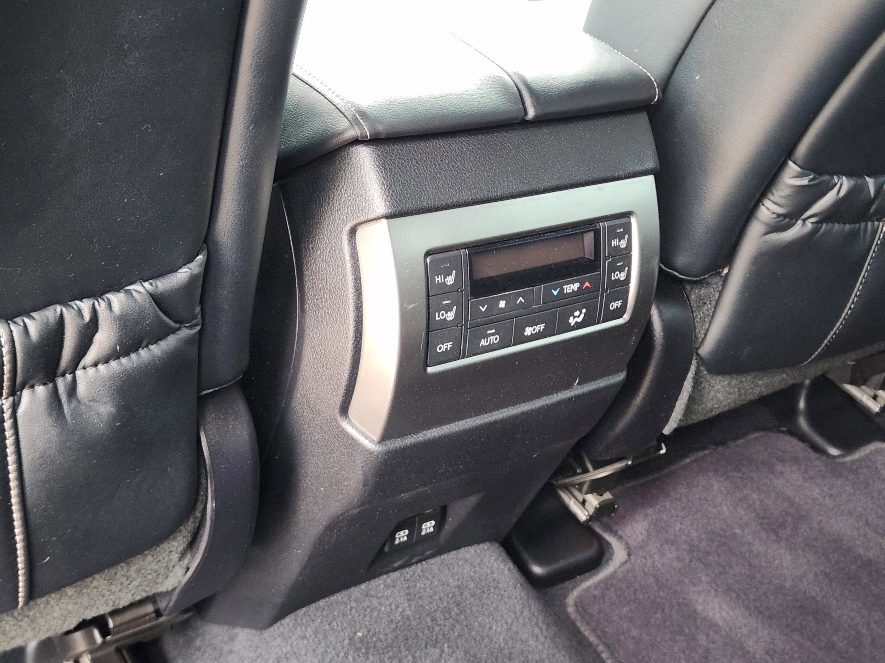 Used 2022 Lexus GX 460 Luxury w/ Sport Design Package AWD/4WD image 29