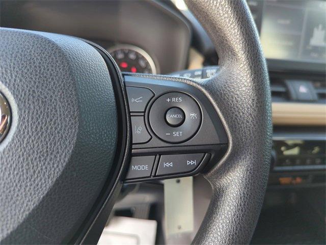 Used 2022 Toyota RAV4 LE image 37