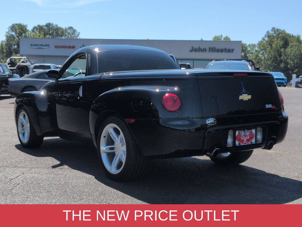 Used 2003 Chevrolet SSR RWD image 5